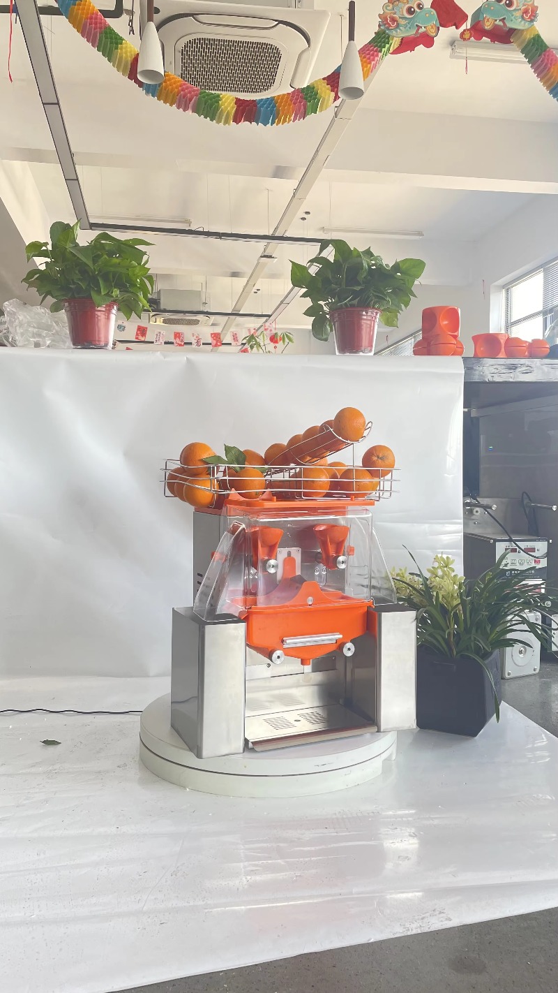 Industrial Orange Juicer Machi - đánh giá và giá Juicer